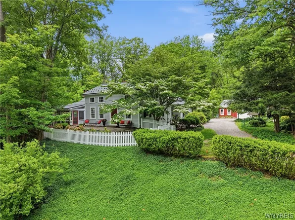 9665 New Oregon Rd, Eden, NY 14057