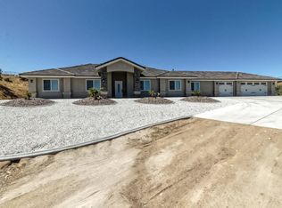 10375 Buffalo Rd, Oak Hills, CA 92344