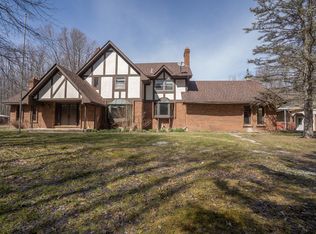 8618 Lindsey Rd, Casco, MI 48064