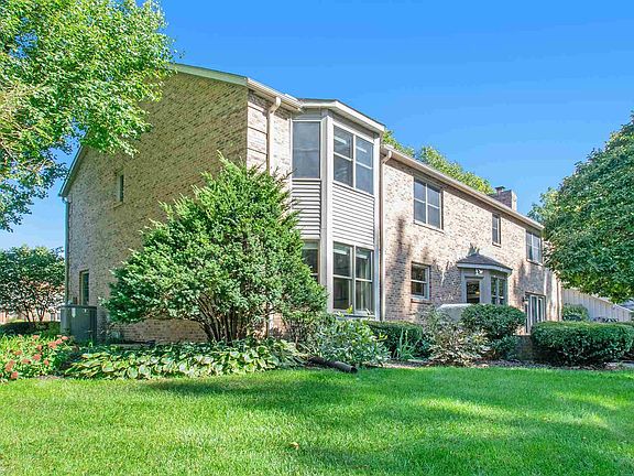 4th image of 22554 Remington Ct