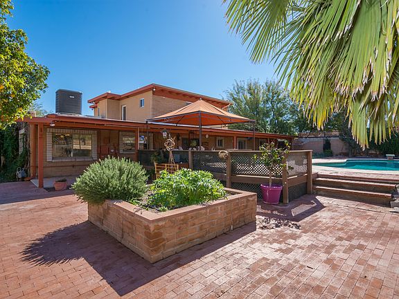 3rd image of 1221 N Camino De Juan