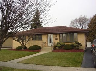 702 W Beach Dr, Addison, IL 60101