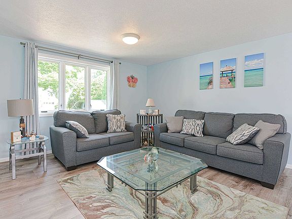 3rd image of 44 Norma Drive #40