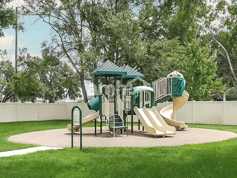 22565 Bellini Cir — Photo 32