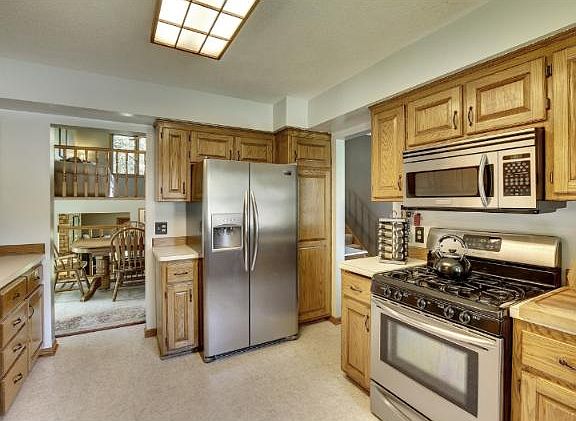 4th image of 20933 Exley Ave N