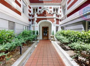 1811 NW Couch St APT 406, Portland, OR 97209