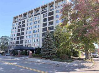 55 River Rd APT 3C, Manchester, NH 03104