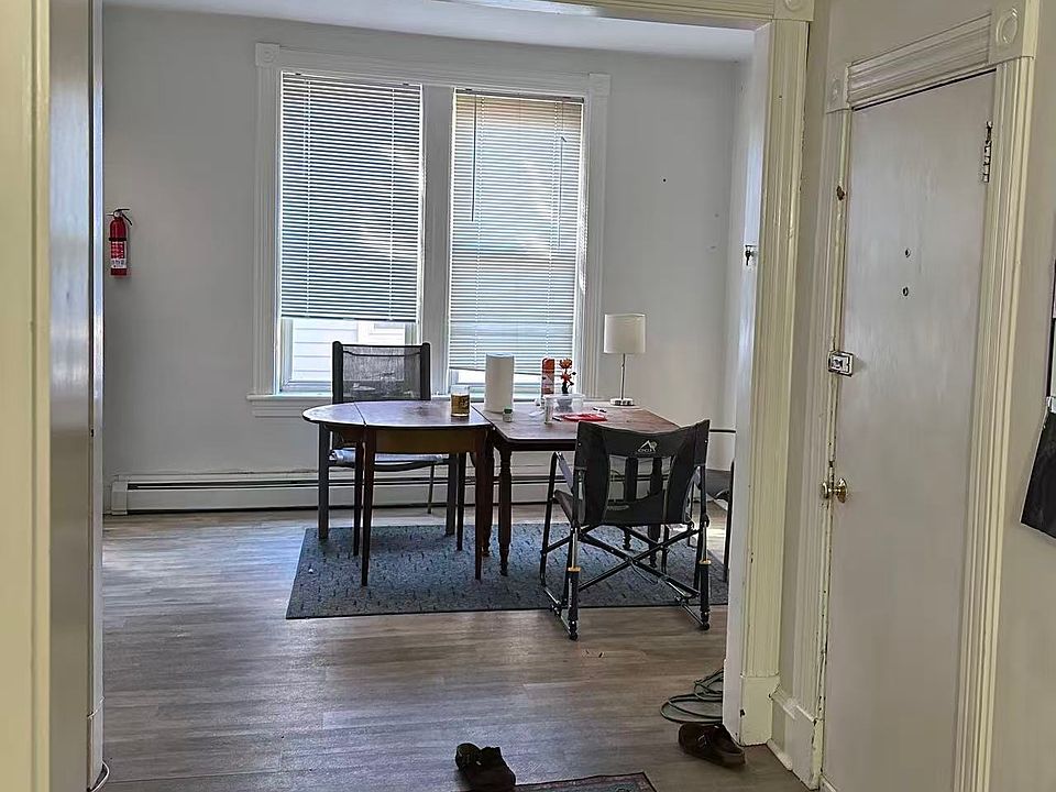 1st image of 7 Hickok Pl #1