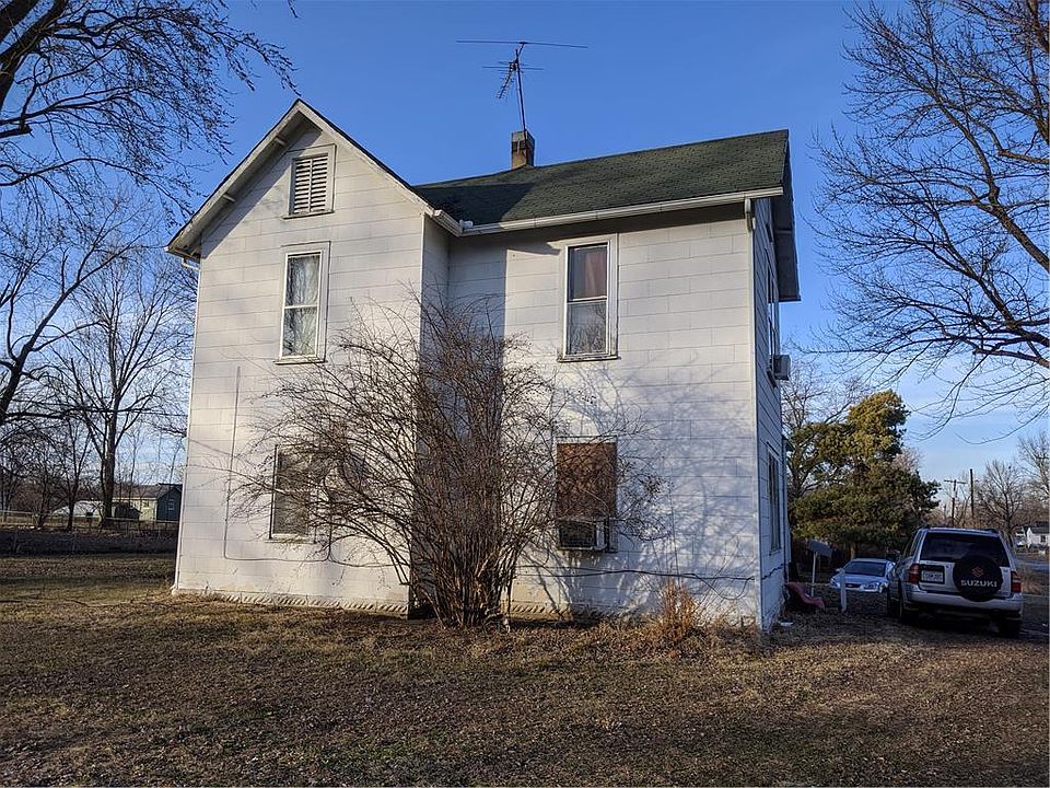 2nd image of 304 S Saint Charles St
