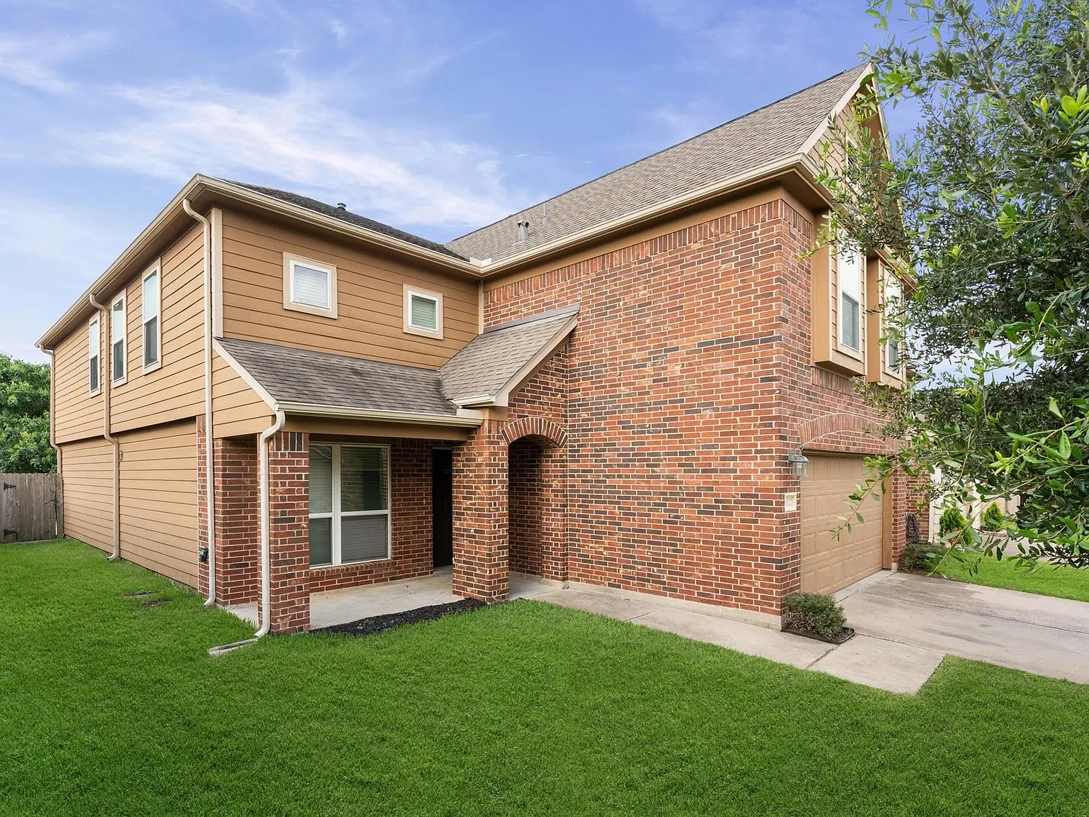 4 bed, 3.5 bath, 3169 sqft, $2,775 — Photo 2