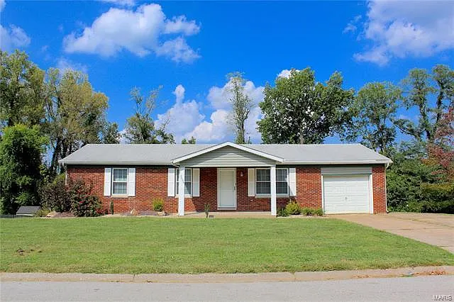 3606 Valley Dr photo 1