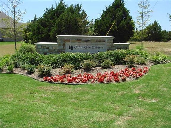 3rd image of 1000 Cedar Glen Trl