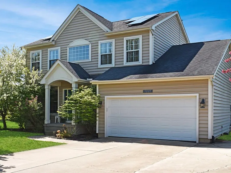 5229 Stapleton Dr — Photo 3