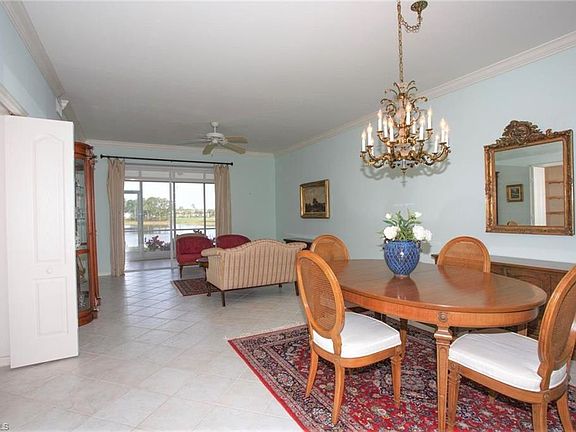 5th image of 10270 Washingtonia Palm Way APT 2212