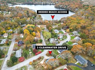 3 Clearwater Dr, Plymouth, MA 02360