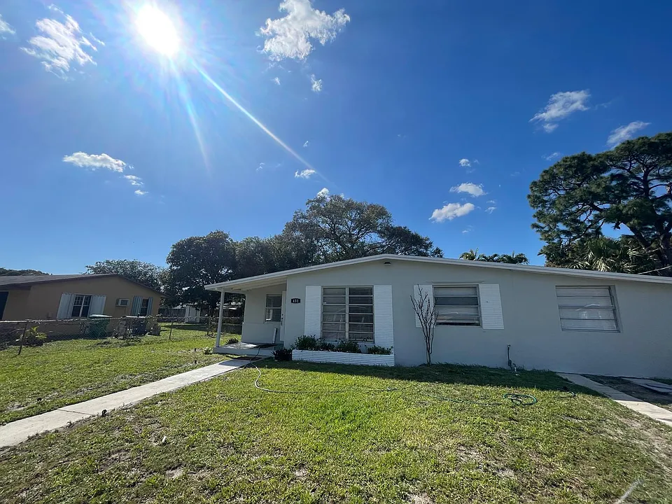 431 NW 33rd Ter