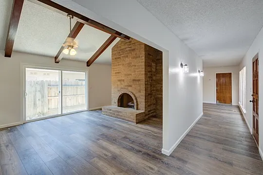 6460 N Remington Ave — Photo 3