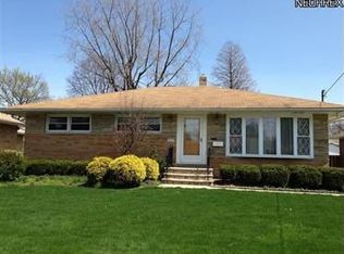 4091 Higley Rd, Rocky River, OH 44116