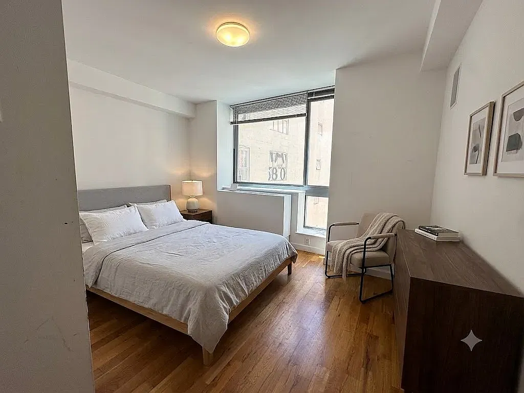 257 Gold Street — Photo 2