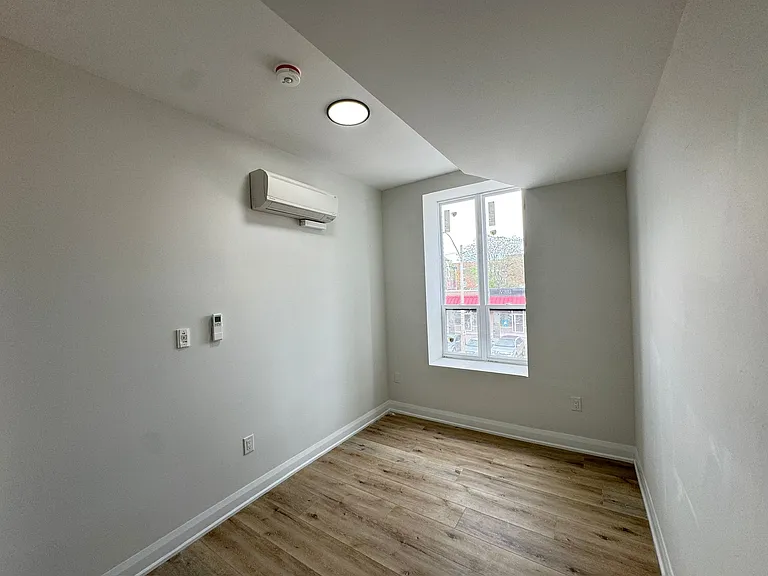 22 Wilson St — Photo 6