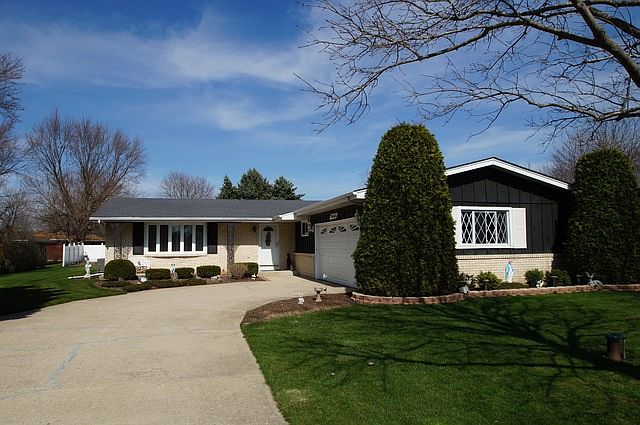 1st image of 24660 E Pleasant Ct