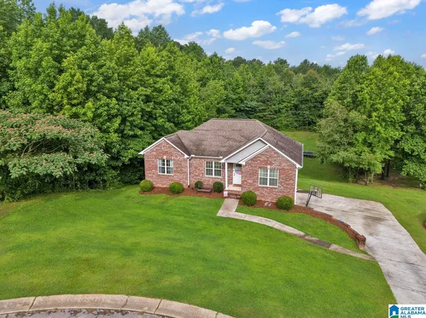 17 Thornberry Dr, Hayden, AL 35079