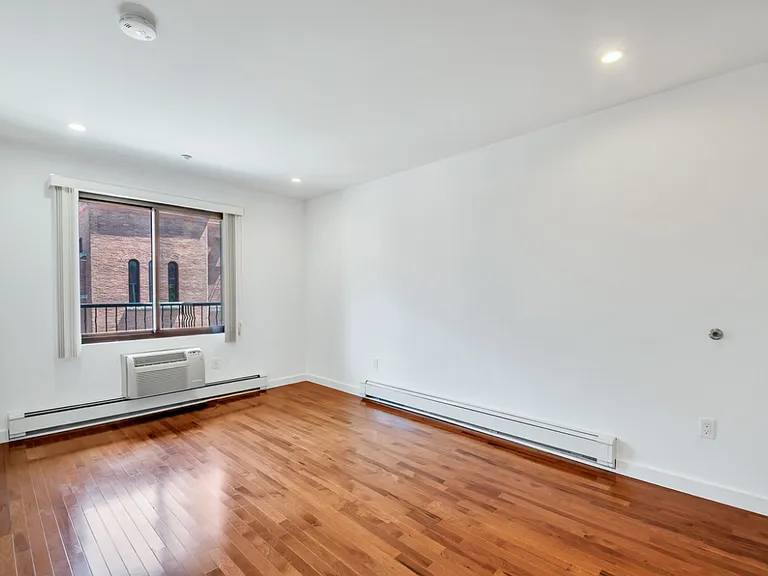 400 15th St #3B — Photo 8
