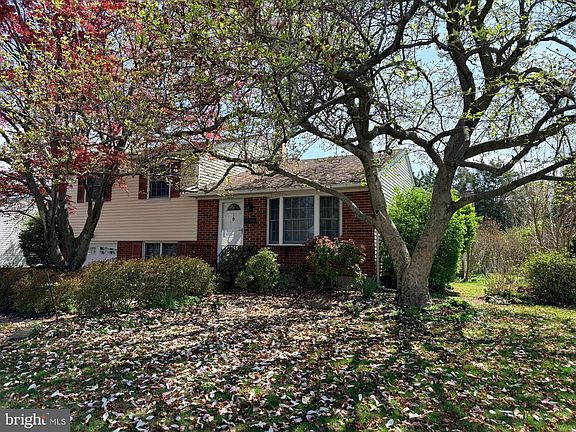 3rd image of 1831 Jill Rd