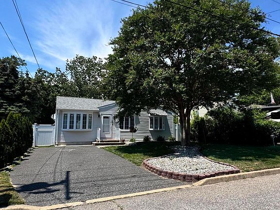 2nd image of 411 18th Avenue