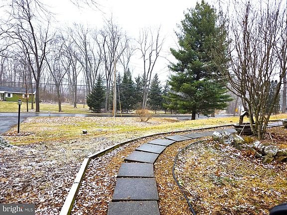 4th image of 10968 Old Forge Rd