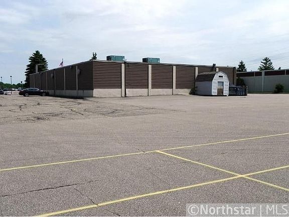 2nd image of 5880 Omaha Ave N