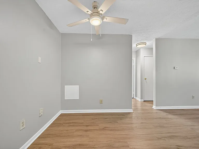2419 Ohio Ave #L — Photo 9