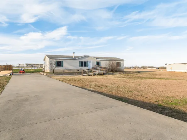 407 Wrangler Dr, Whitesboro, TX 76273