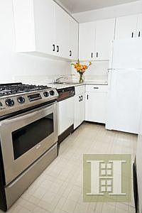 3rd image of 340 E 74th St APT 8A