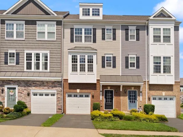 6002 Camerons Ferry Dr, Haymarket, VA 20169