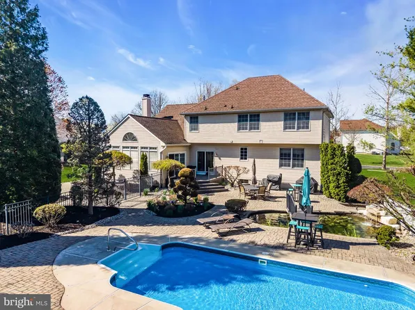 24 Witmer Way, Robbinsville, NJ 08691