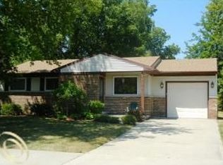 9735 Newburgh Rd, Livonia, MI 48150