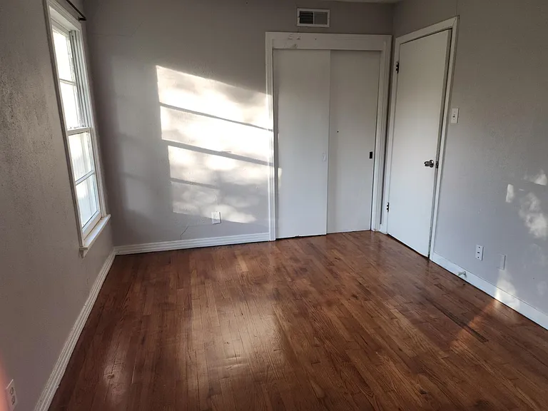 3141 Ray Dr W — Photo 7