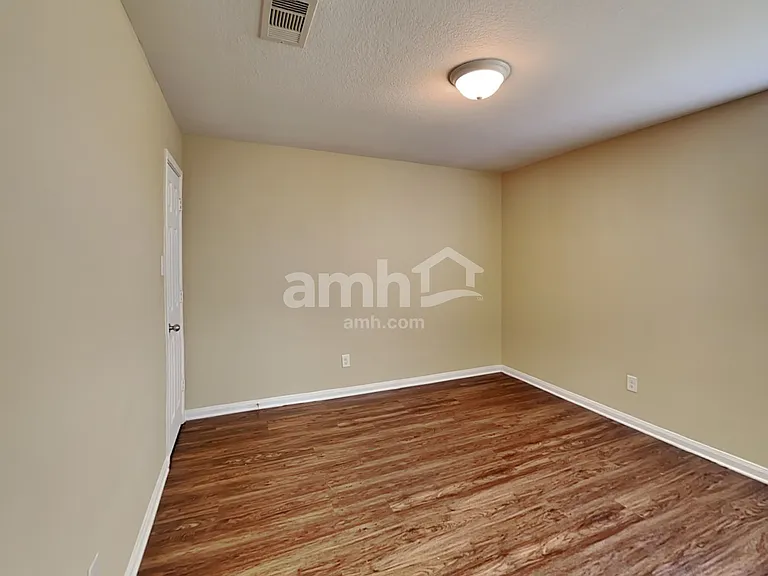 9415 White Diamond Ln — Photo 13