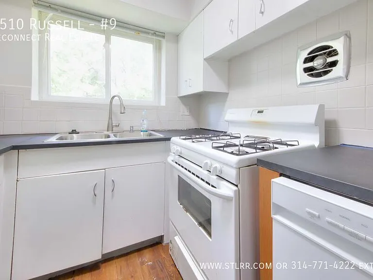 3510 Russell Blvd #9 — Photo 3