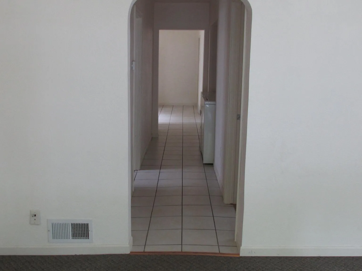 3 bed, 1300 sqft, $1,215 — Photo 2