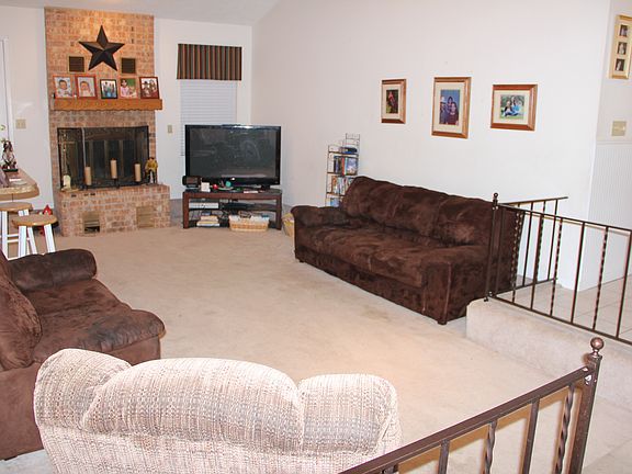 2nd image of 125 Steven Ct