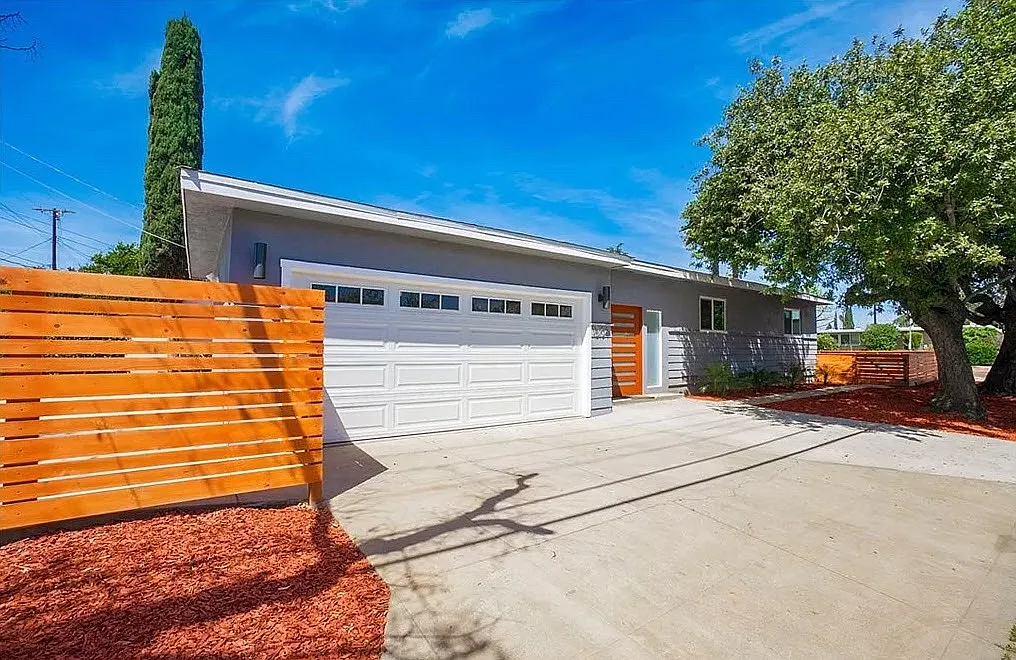 4 bed, 2038 sqft, $5,500 — Photo 1