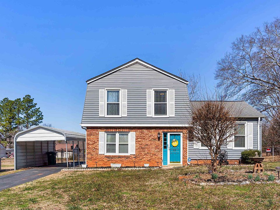 1st image of 212 Willow Oaks Dr
