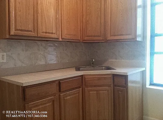 Rented by Alexiou Realty | media 4