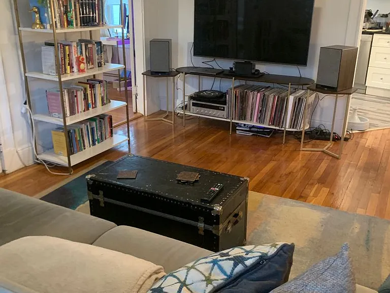 260 Kelton St #8 — Photo 2