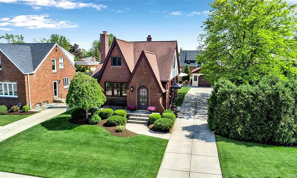 1st image of 537 Woodland Dr