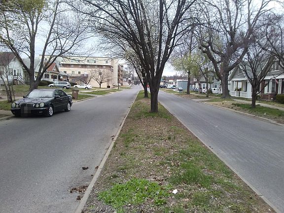 4th image of 124 S West End Blvd
