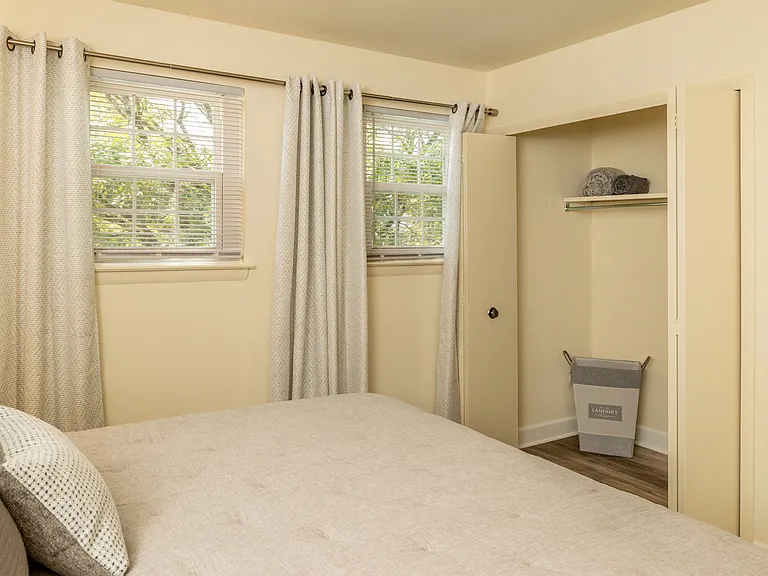 Seven Oaks Townhomes — Photo 7
