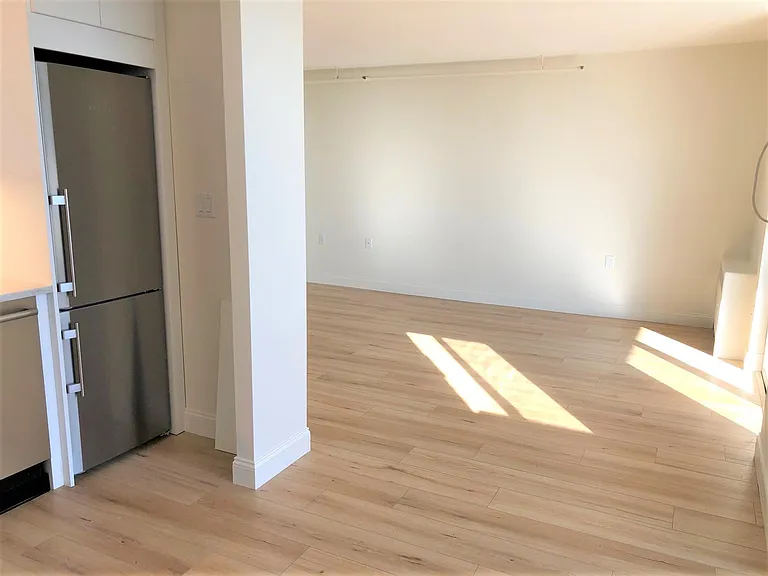 872 Massachusetts Ave #811 — Photo 3